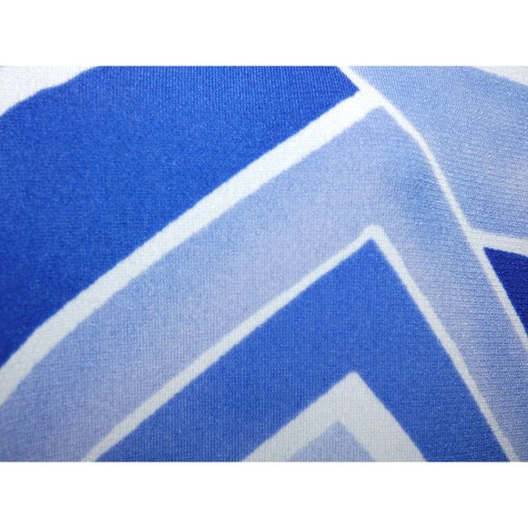 Women's White with Blue Flowers Blouse, Chico's, Size Medium, New with Tags - Picture 5 of 8